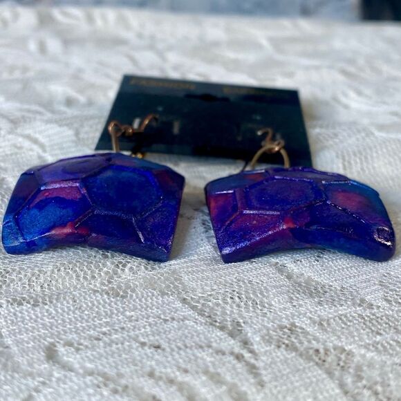 Tinkerbead Designs Handcrafted Earrings Hexagon Patterned Dangle Style - Picture 5 of 6